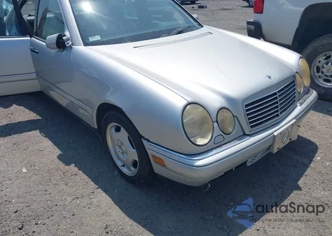 1997 Mercedes-Benz E 420 420 из США, поврежденный, VIN WDBJF72F5VA201857